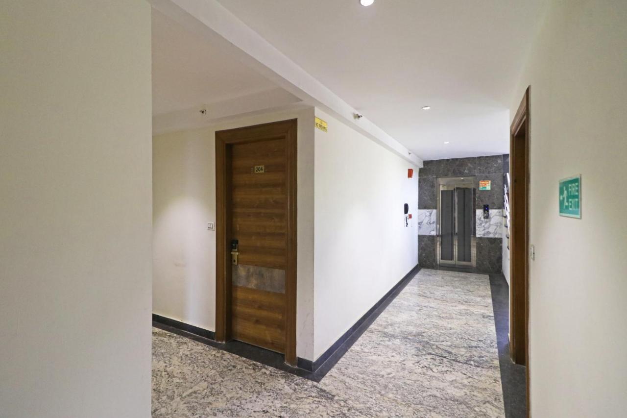 The Ivy Grand Hotel In City Centre With Free Secured Parking Ню Делхи Екстериор снимка